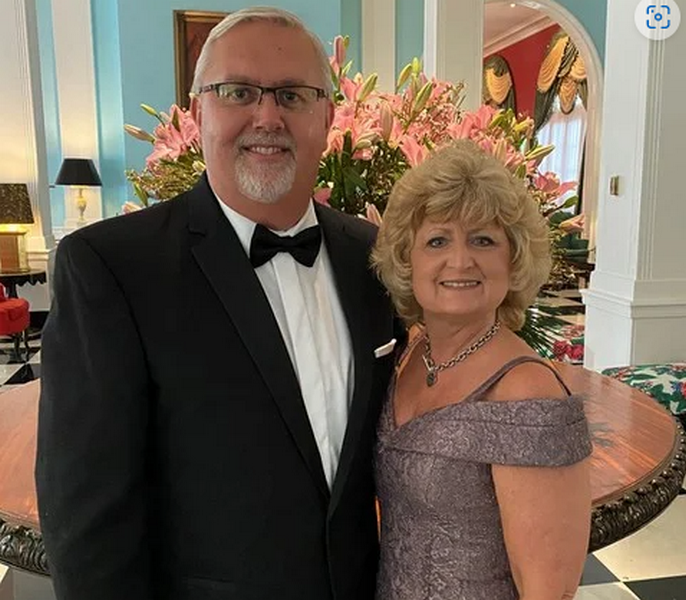 Chuck Oldaker establishes two funds at Marshall University honoring late wife, celebrating new business school